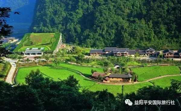 張家界大峽谷、玻璃橋、黃龍洞品質純玩兩日游c2 張家界大峽谷、玻璃橋、黃龍洞品質純玩兩日游c2