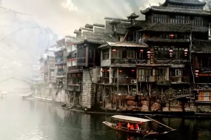 鳳凰古城、晚會、矮寨大橋、魔鬼玻璃棧道、墨戎苗寨汽車兩日游 鳳凰古城、晚會、矮寨大橋、魔鬼玻璃棧道、墨戎苗寨汽車兩日游