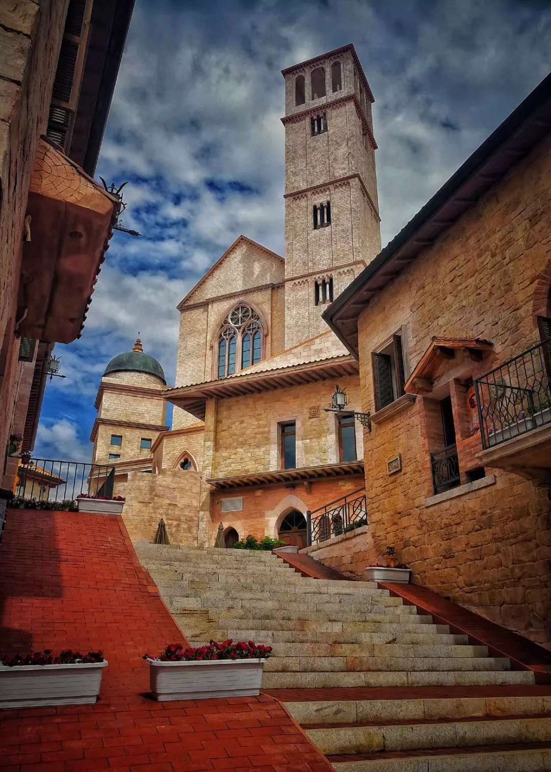 長沙?華誼兄弟電影小鎮、李自健美術館一日游 長沙?華誼兄弟電影小鎮、李自健美術館一日游