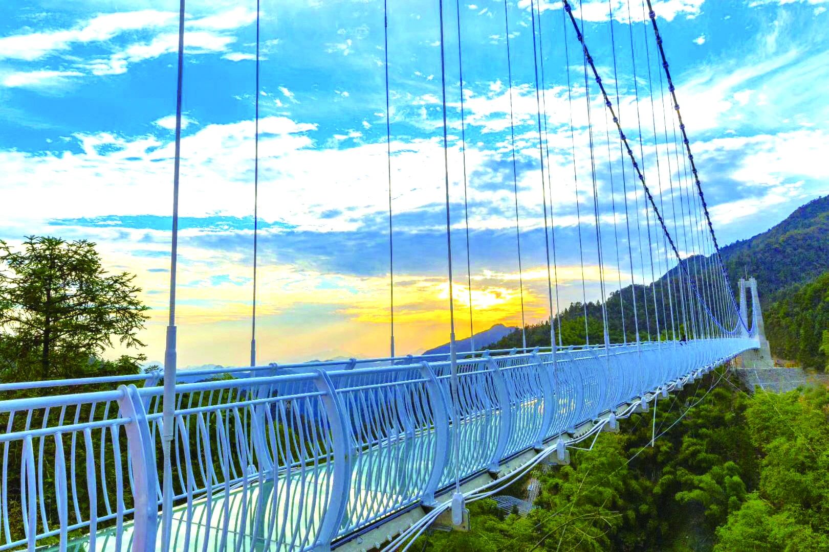 梅山文化園、青云洞、云臺山2日